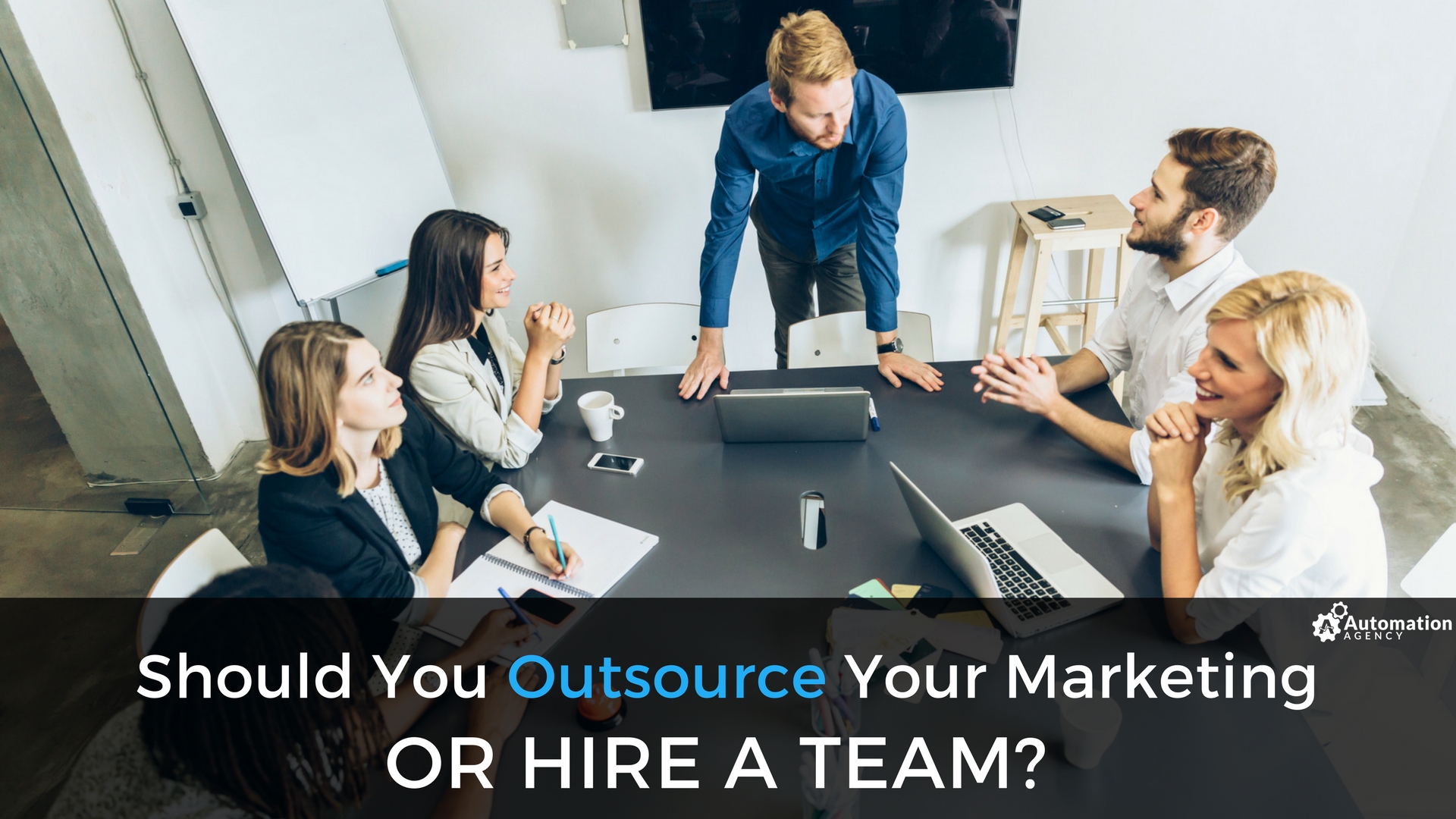 Should You Outsource Your Marketing or Hire a Team? Here's How to Decide